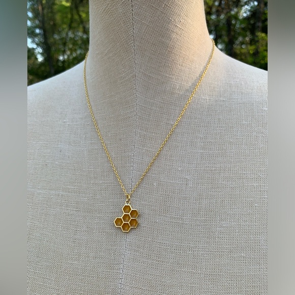 NWT Sterling Silver Plated Chain & Honeycomb Alloy Metal Charm Necklace - Picture 11 of 15